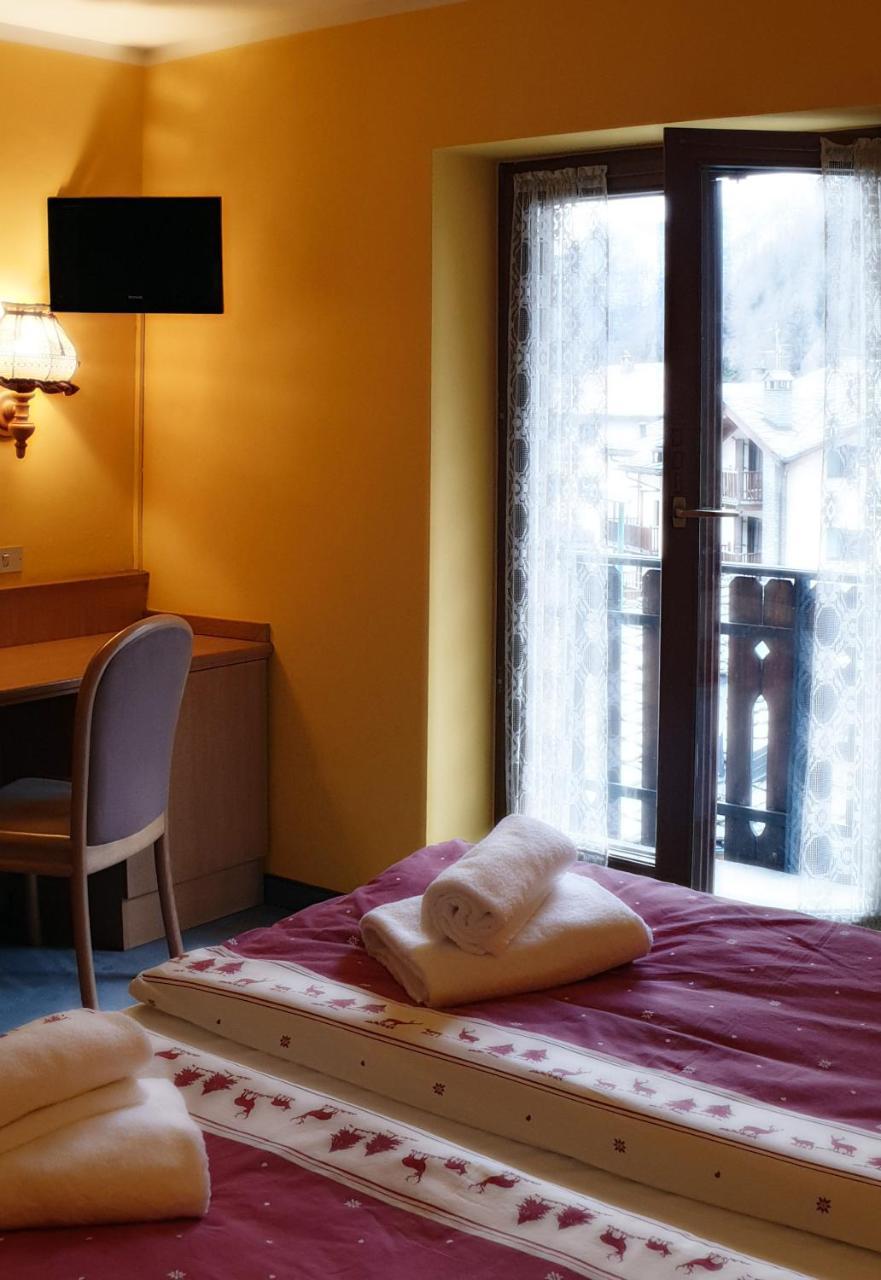 Hotel Etoile De Neige Валтурненче Екстериор снимка